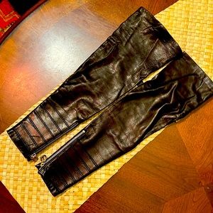 Lamb skin leather, silk lined gauntlets